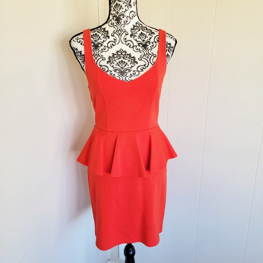 BB Dakota Red Skirted Sheath Dress